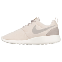 foot locker nike roshe one