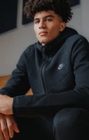SHOP NIKE TECH