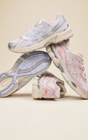 SHOP ASICS