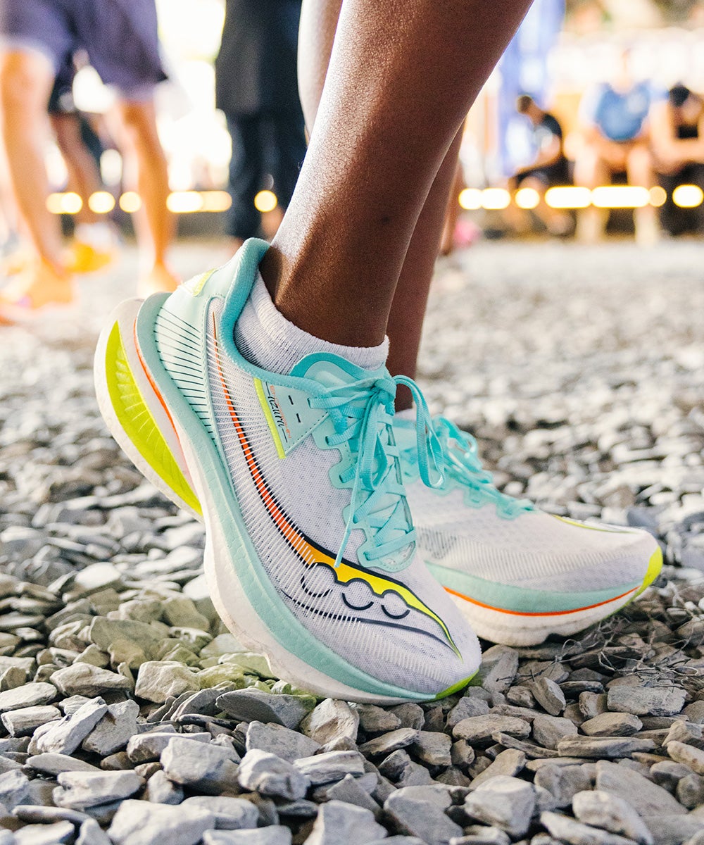 SAUCONY