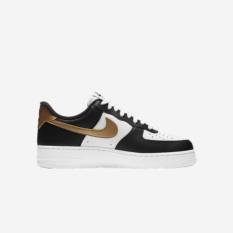 Shop the Men's Nike Air Force 1 Low
