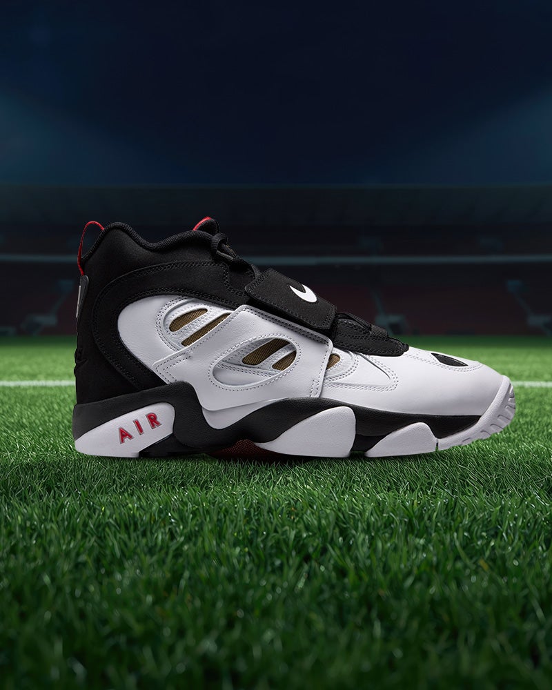 NEW NIKE DIAMOND TURF II