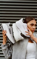 SHOP WOMEN'S