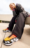 SHOP NIKE