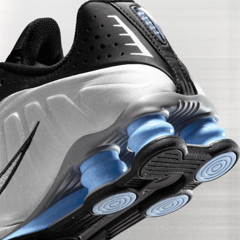 NIKE SHOX