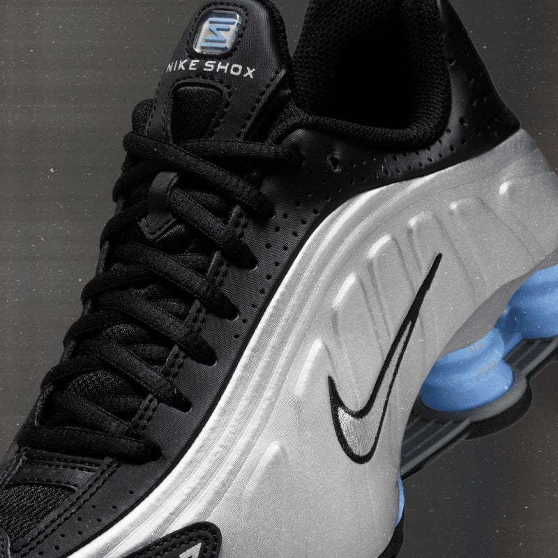 NIKE SHOX