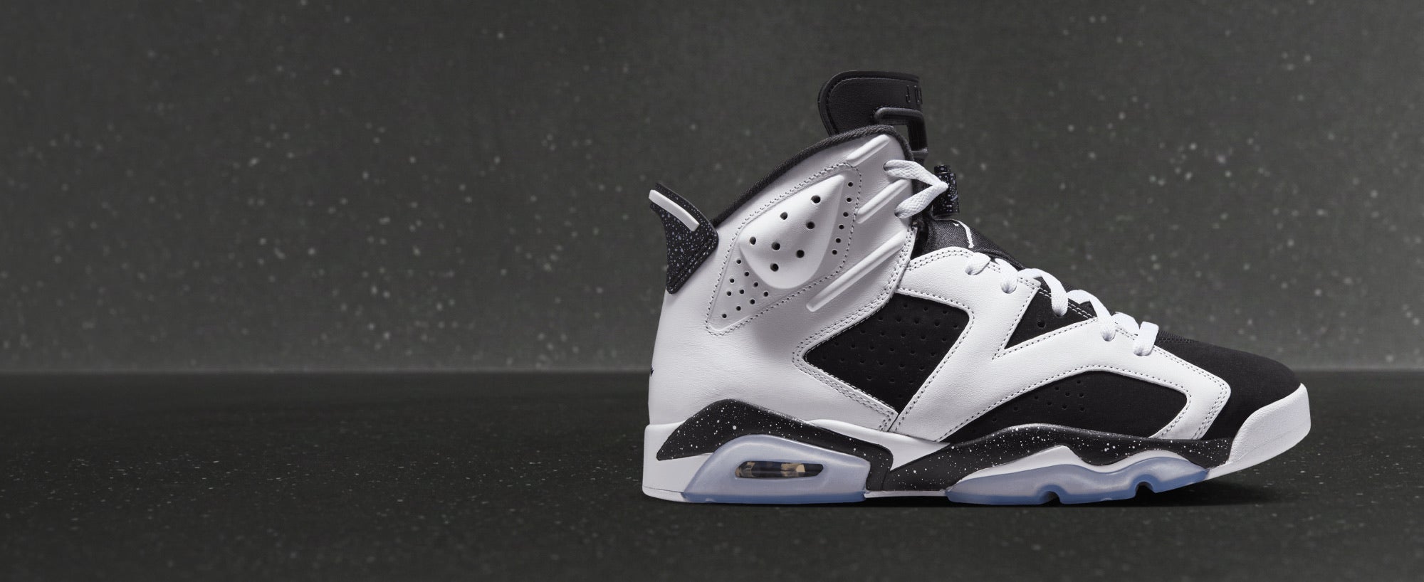 Jordan Retro 6 'Black and White'