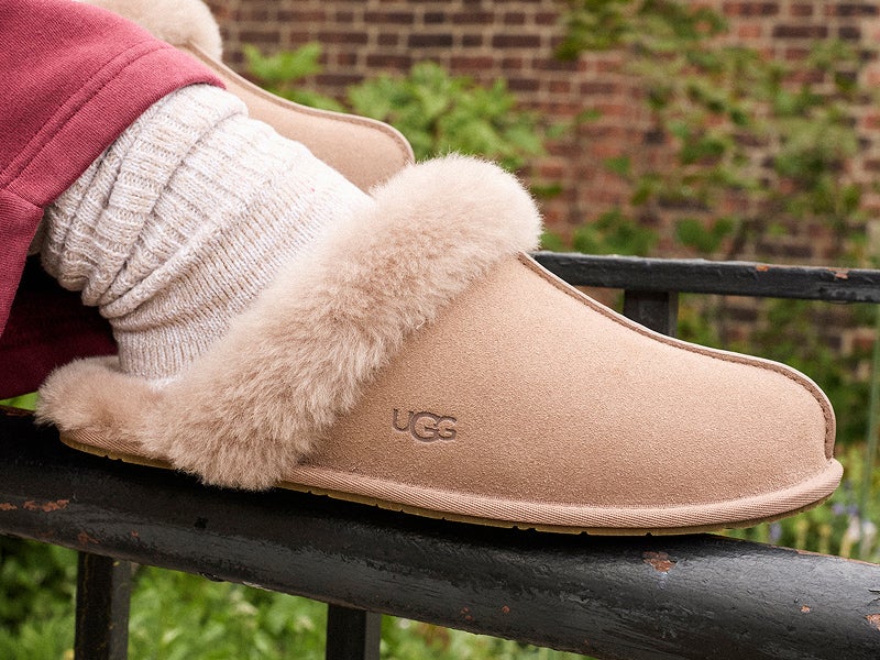 UGG