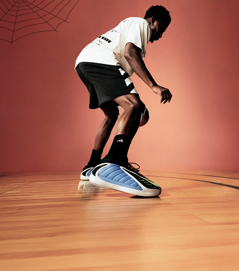 From the top of-the-line tech, to the colorways and them fangs, when you step on the court in the 2s, they know it’s about to be a movie. Believe That.