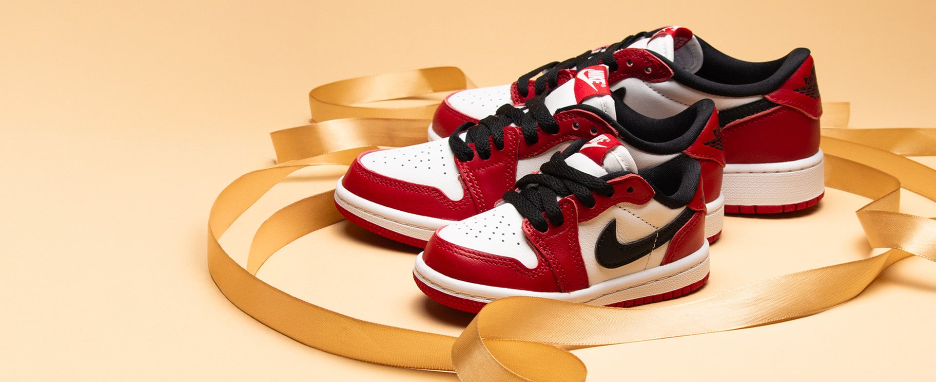 AJ1 Retro Low OG ‘Chicago’. Shop Now