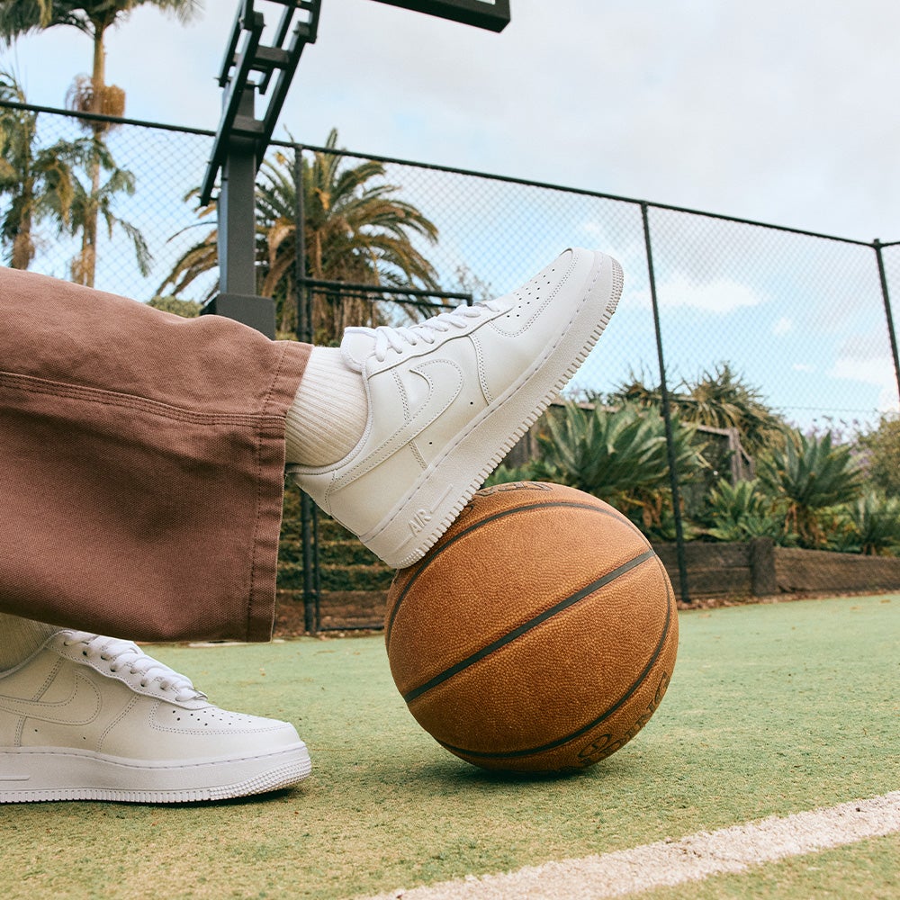 Nike Air Force 1: Own the Court.