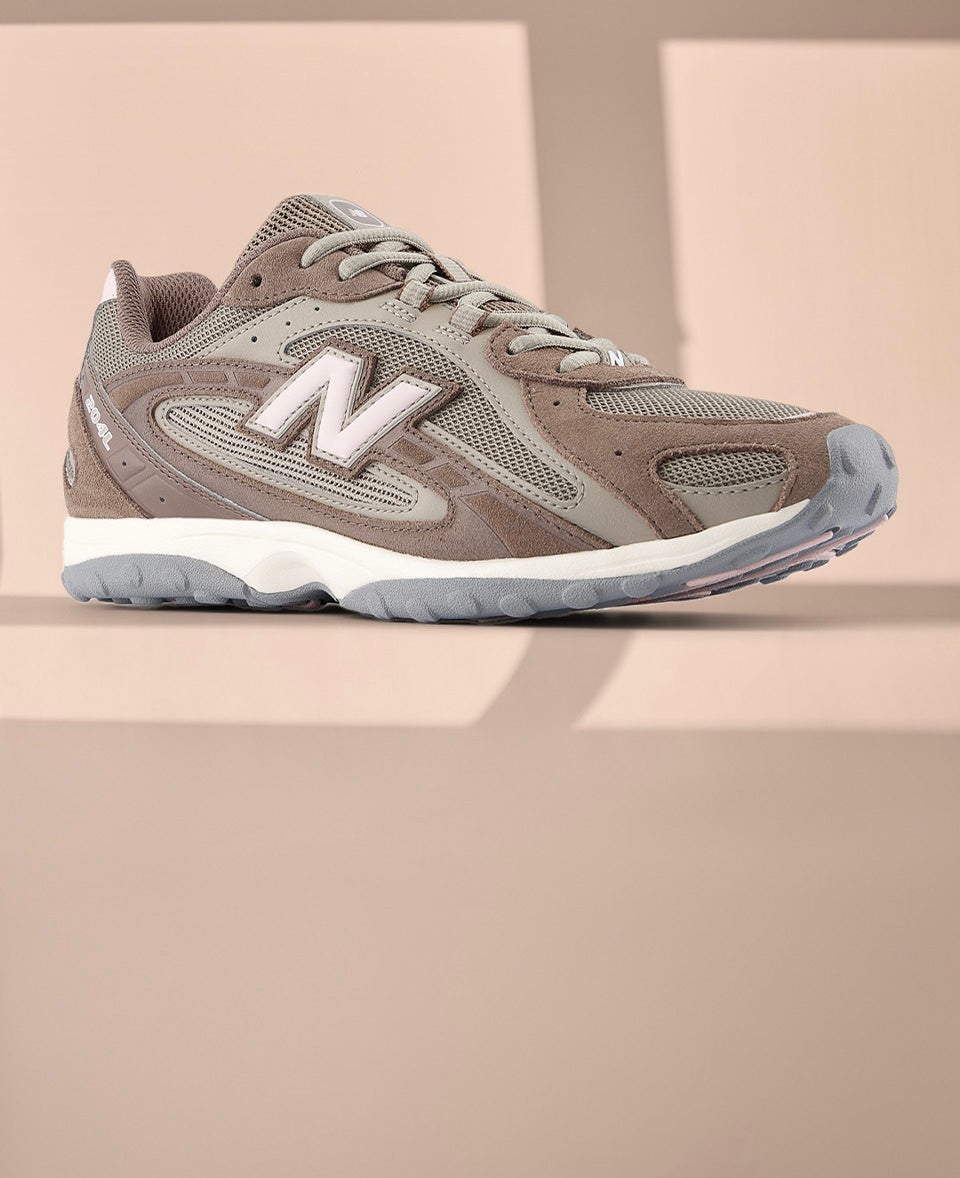 ELEVATED EVERYDAY Brown and pink tones give the 204L a sleek, fashion-led everyday look. SHOP THE STYLE