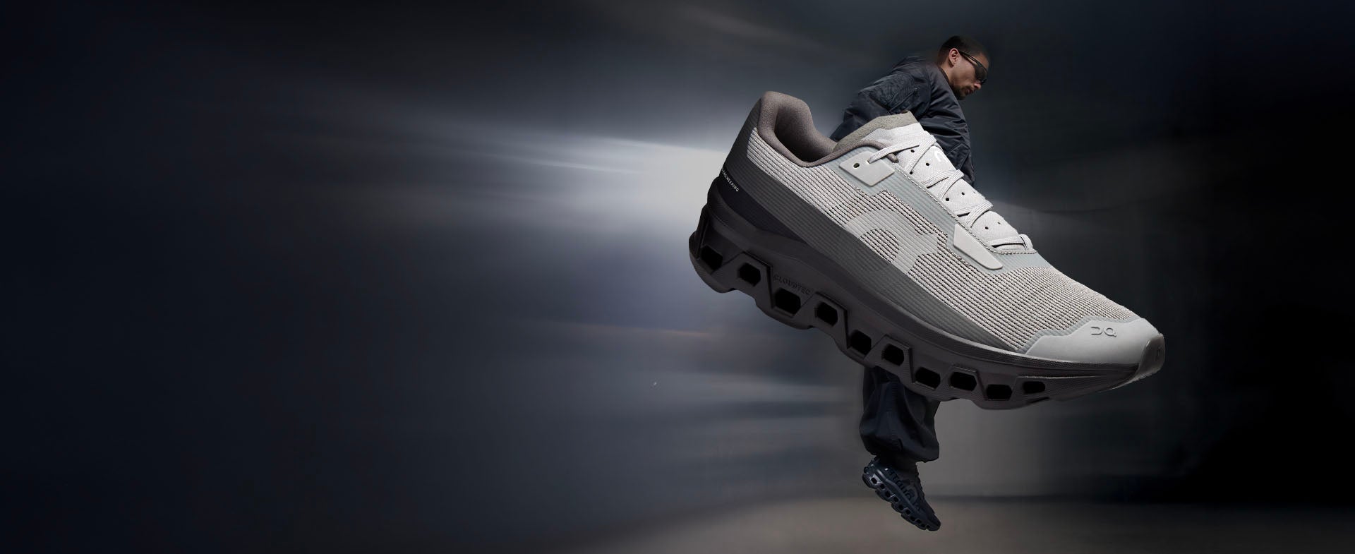 ALWAYS ON A statement sole and muted tones give Cloudmonster Void a street‑ready edge. SHOP THE STYLE