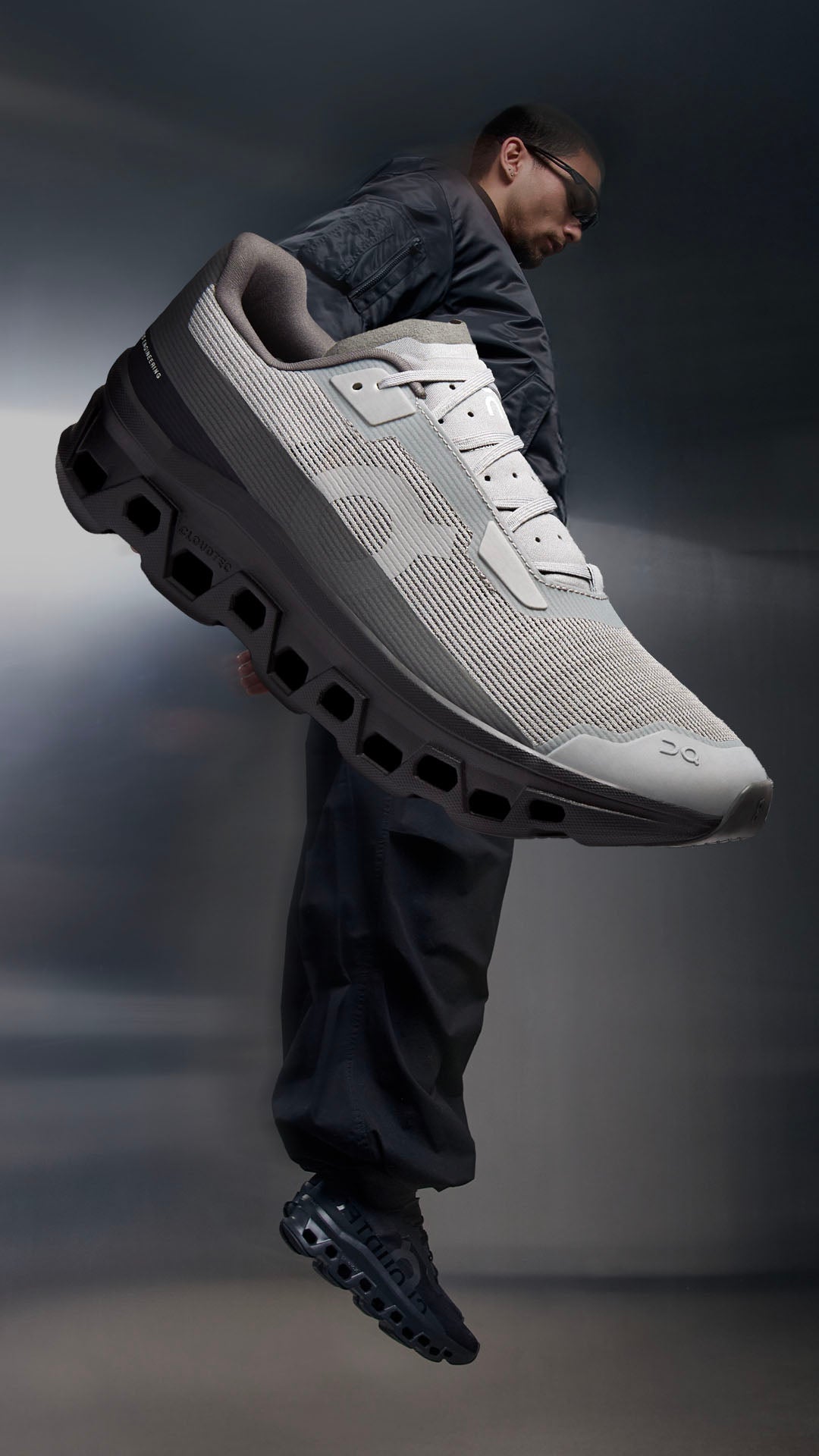 ALWAYS ON A statement sole and muted tones give Cloudmonster Void a street‑ready edge. SHOP THE STYLE
