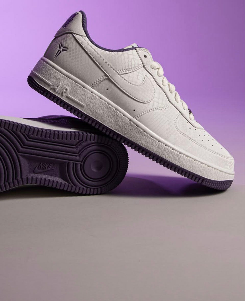 AF1 KOBE LEGACY Classic Air Force 1 style with Kobe‑era attitude in white and purple for an iconic off‑court flex. SHOP THE STYLE