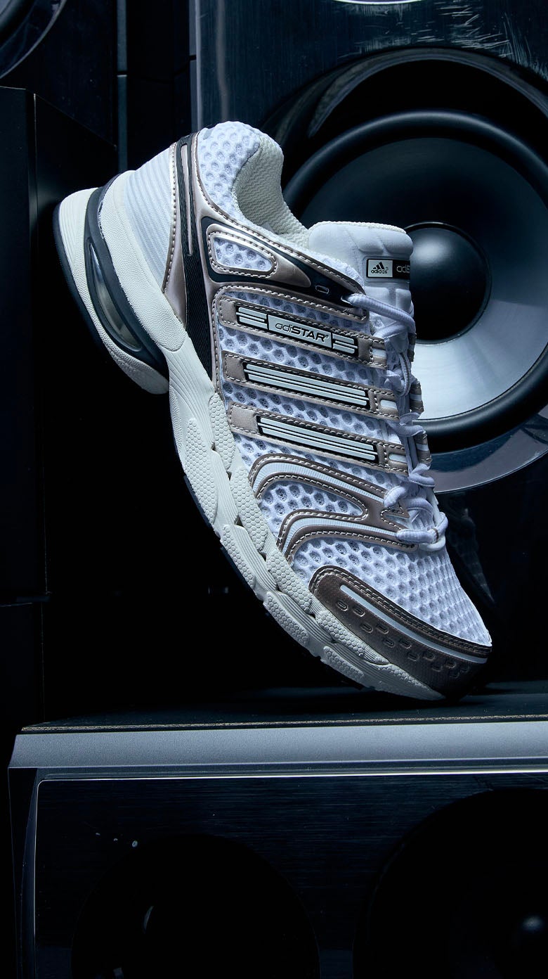 ADISTAR CONTROL 5. Locked-in comfort & control from start to finish. SHOP THE STYLE