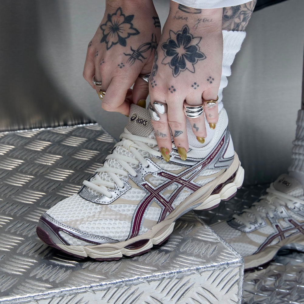 ASICS GEL-CUMULUS The GEL-Cumulus goes fashion-first with clean lines & everyday flex. SHOP THE STYLE