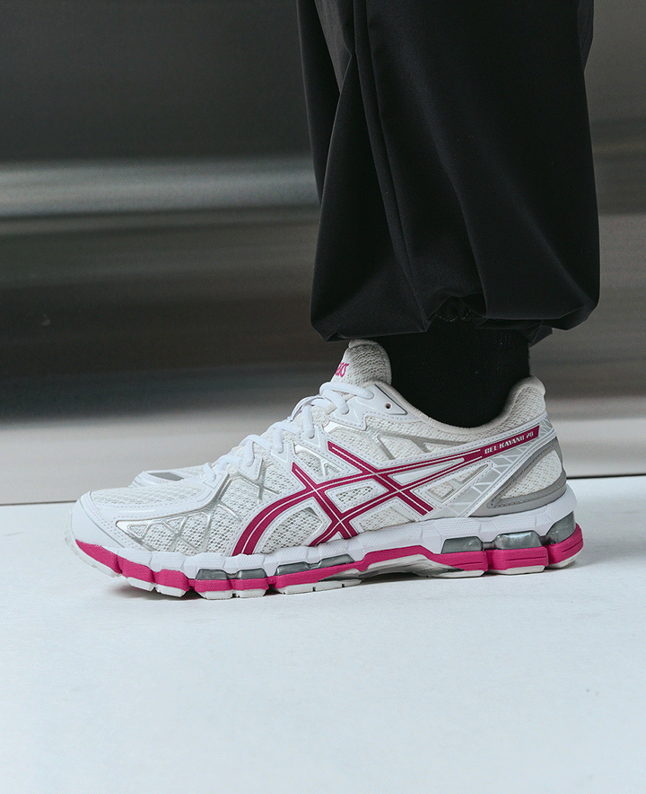 KAYANO 20. The asics GEL-Kayano 20 returns with soft pink accents and all-day comfort. SHOP THE STYLE