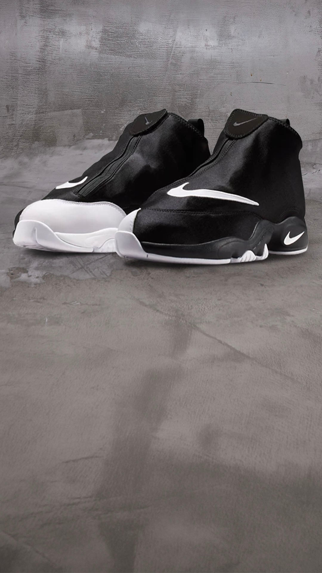THE GLOVE RETURNS The Air Zoom Flight The Glove returns from the Nike vault. SHOP THE STYLE