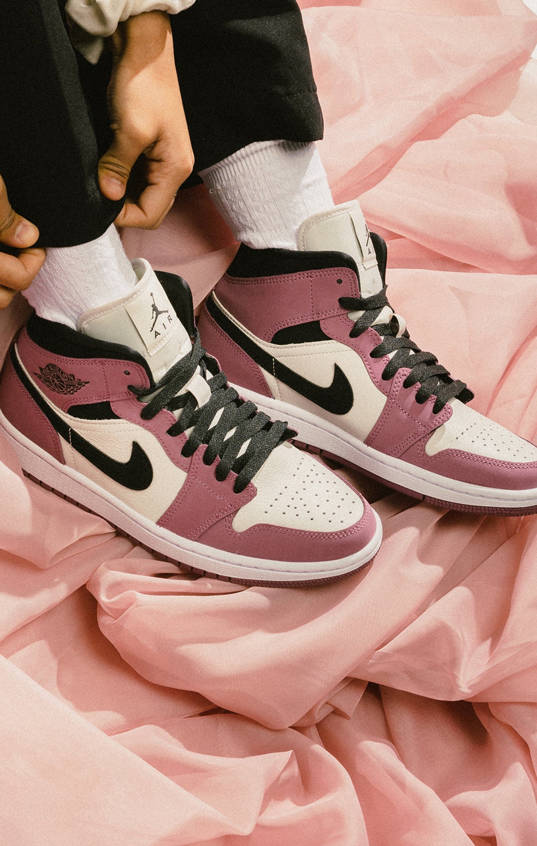 foot locker air jordan 1 womens