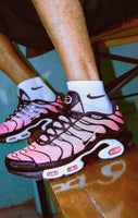 SHOP AIR MAX