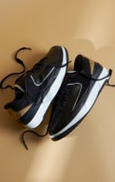 SHOP JORDAN RETROS