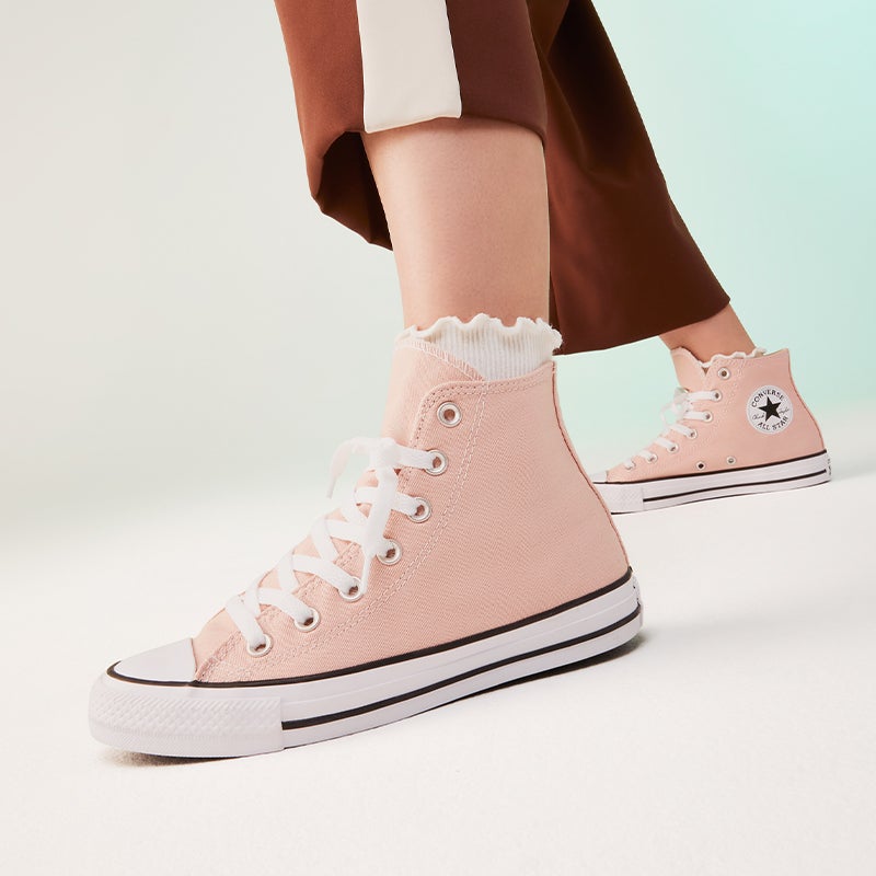Lace up the vintage vibe! Your Converse faves are ready to be rocked.