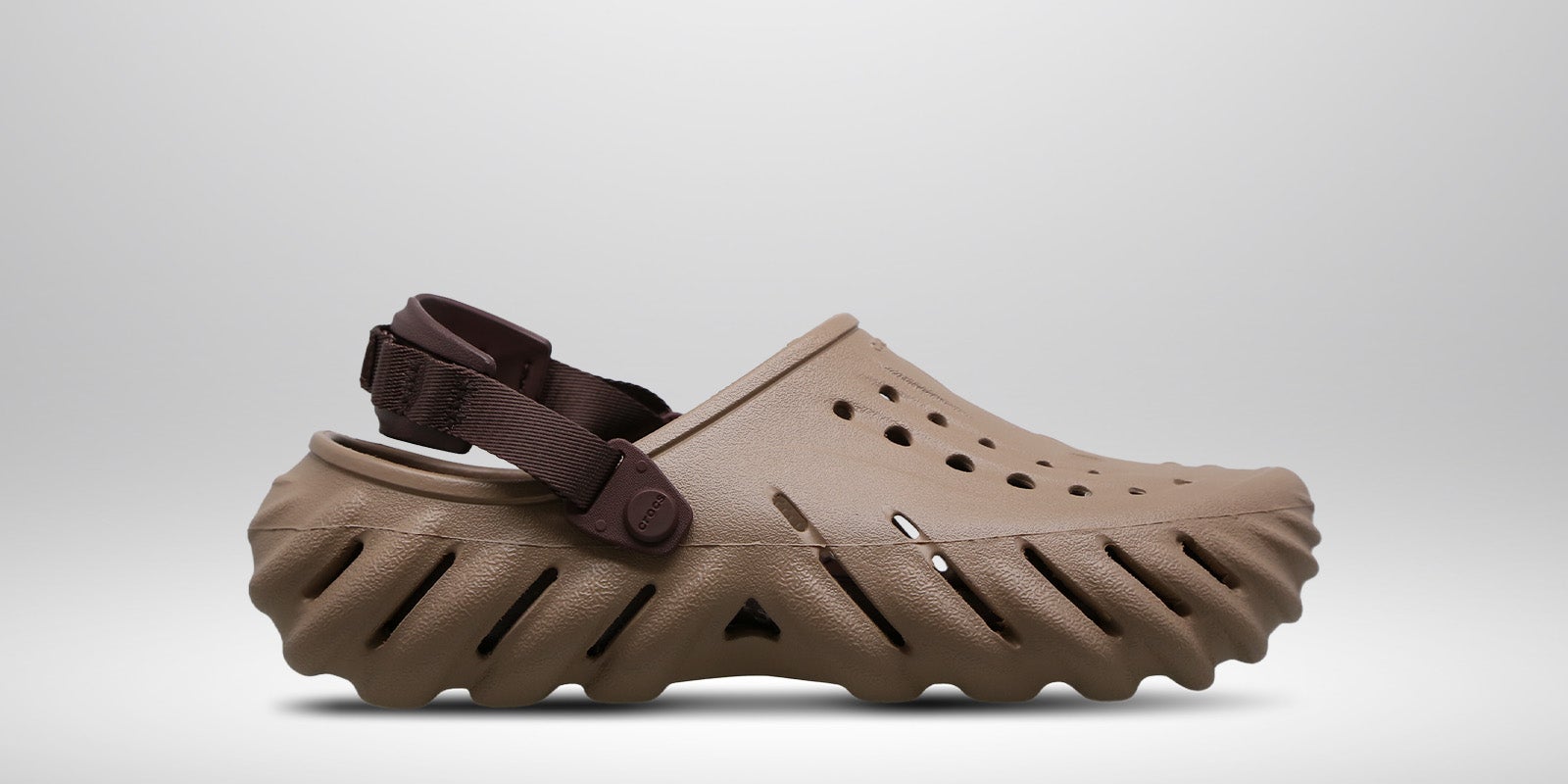 ALL YEAR ROUND COMFORT: HOW TO WEAR CROCS