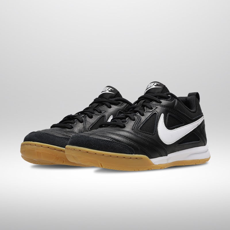 NIKE Gato