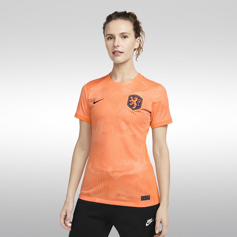 WOMEN'S NIKE JERSEYS