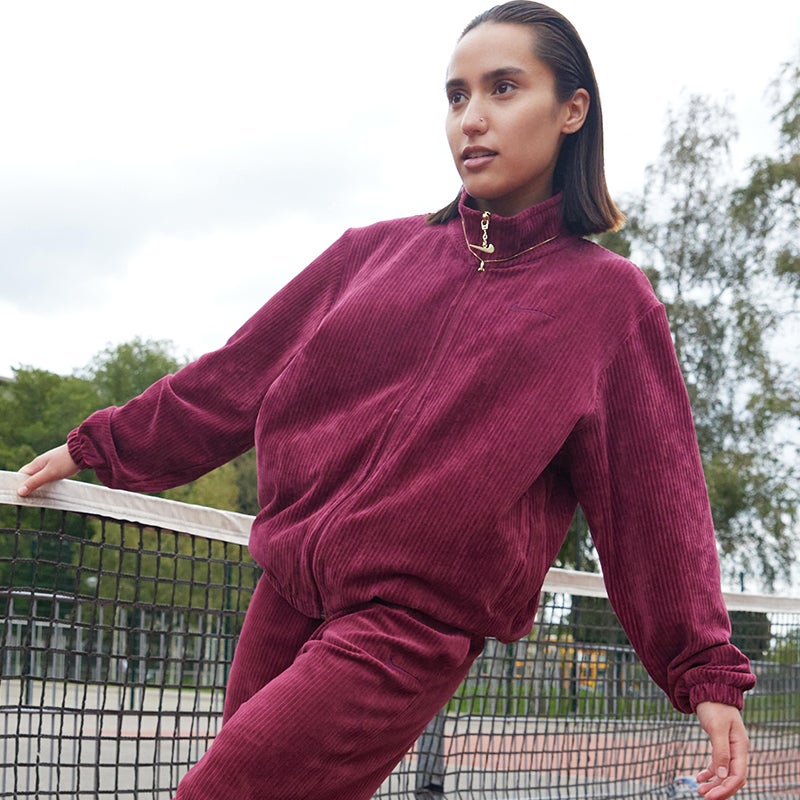  Nike Gel Essentials – Women Track Tops
