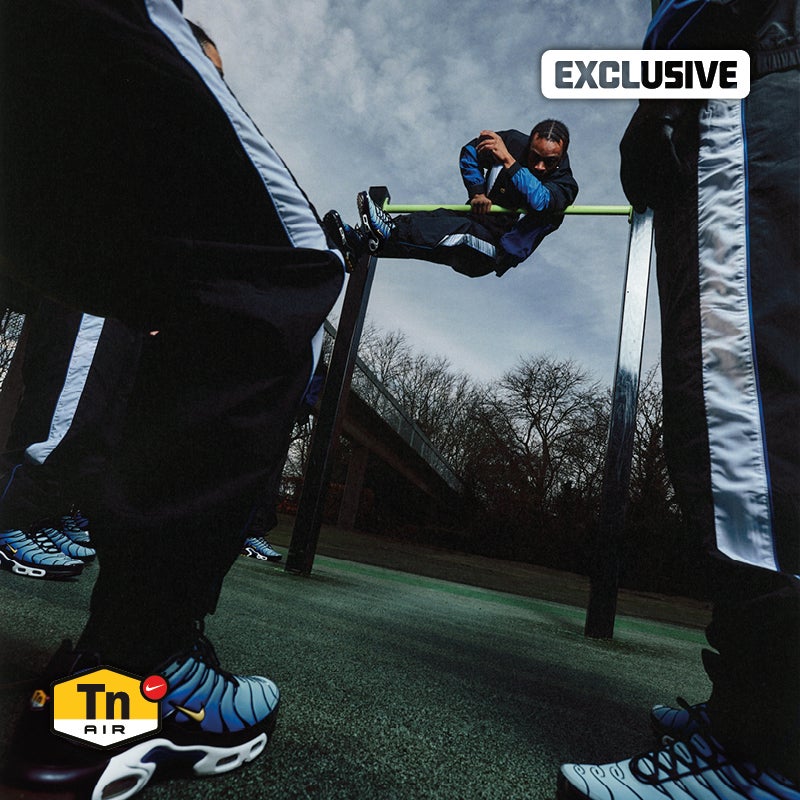 tn hyper blue footlocker