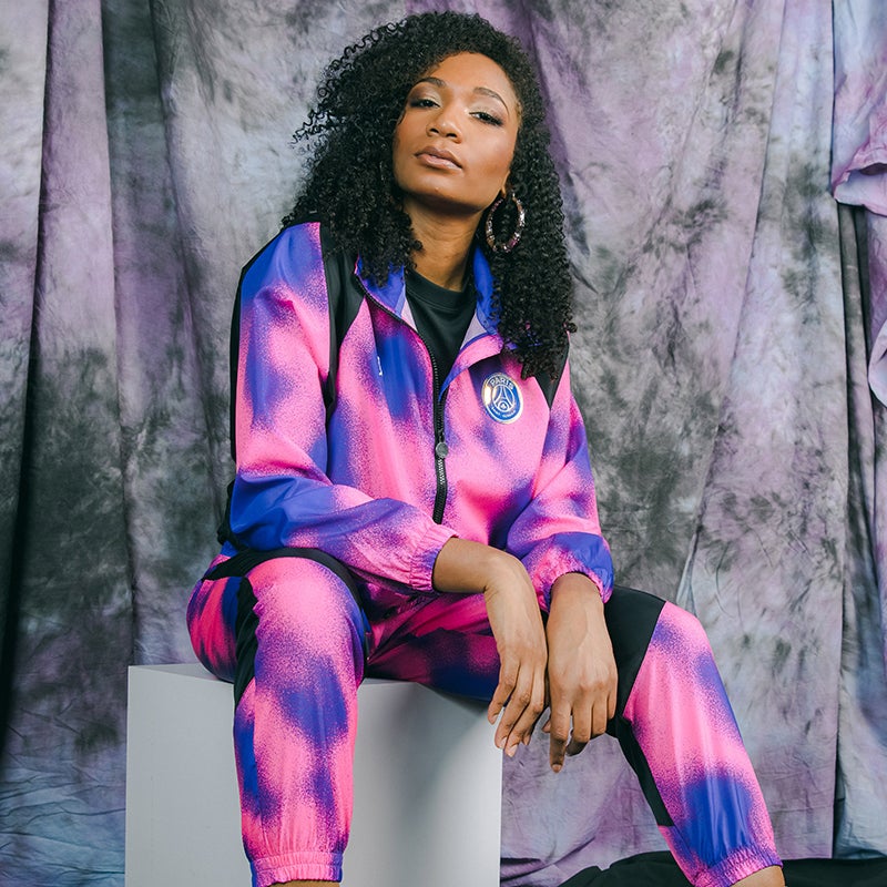 ladies foot locker jordans