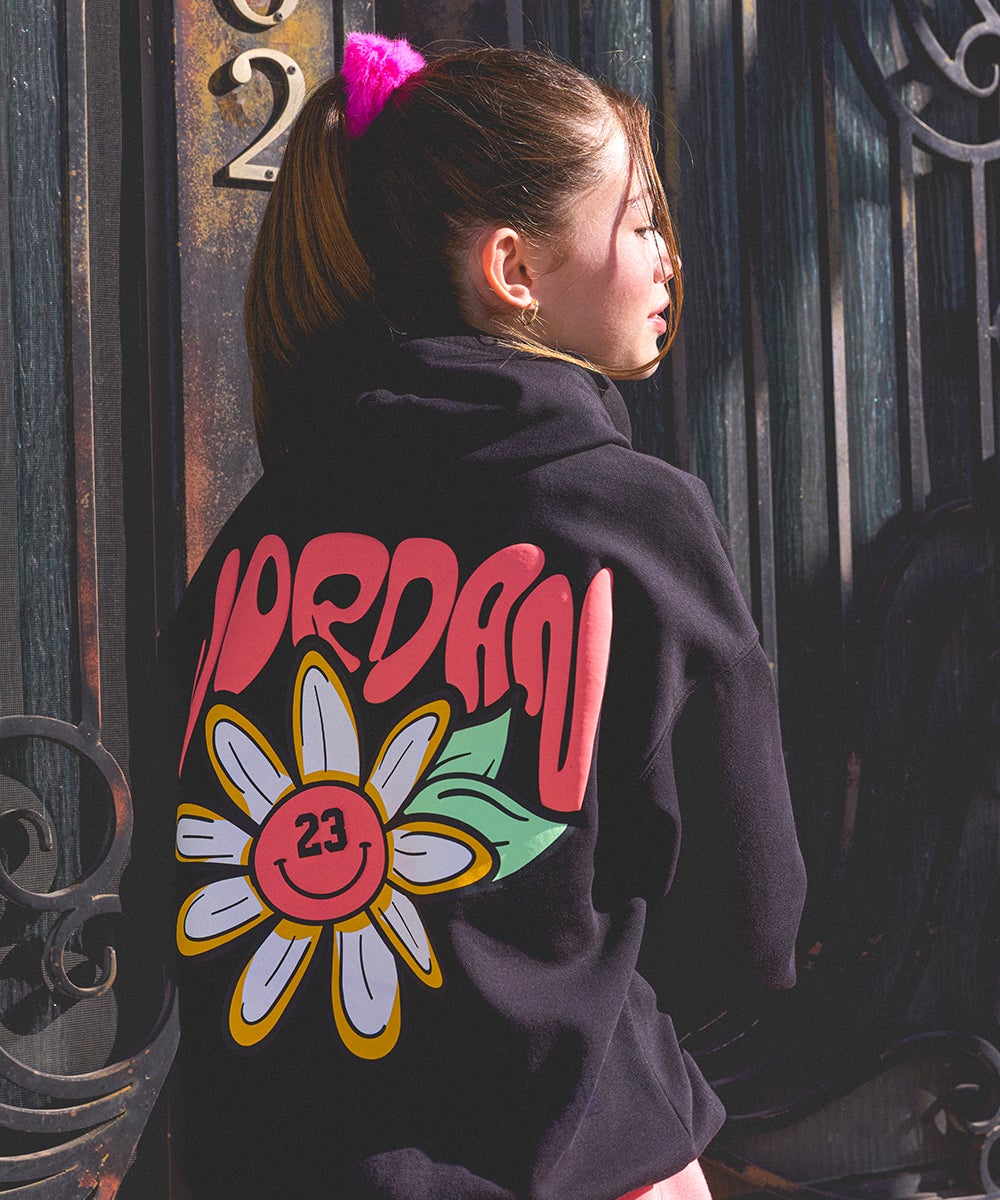 Hoodies & Sweatshirts 