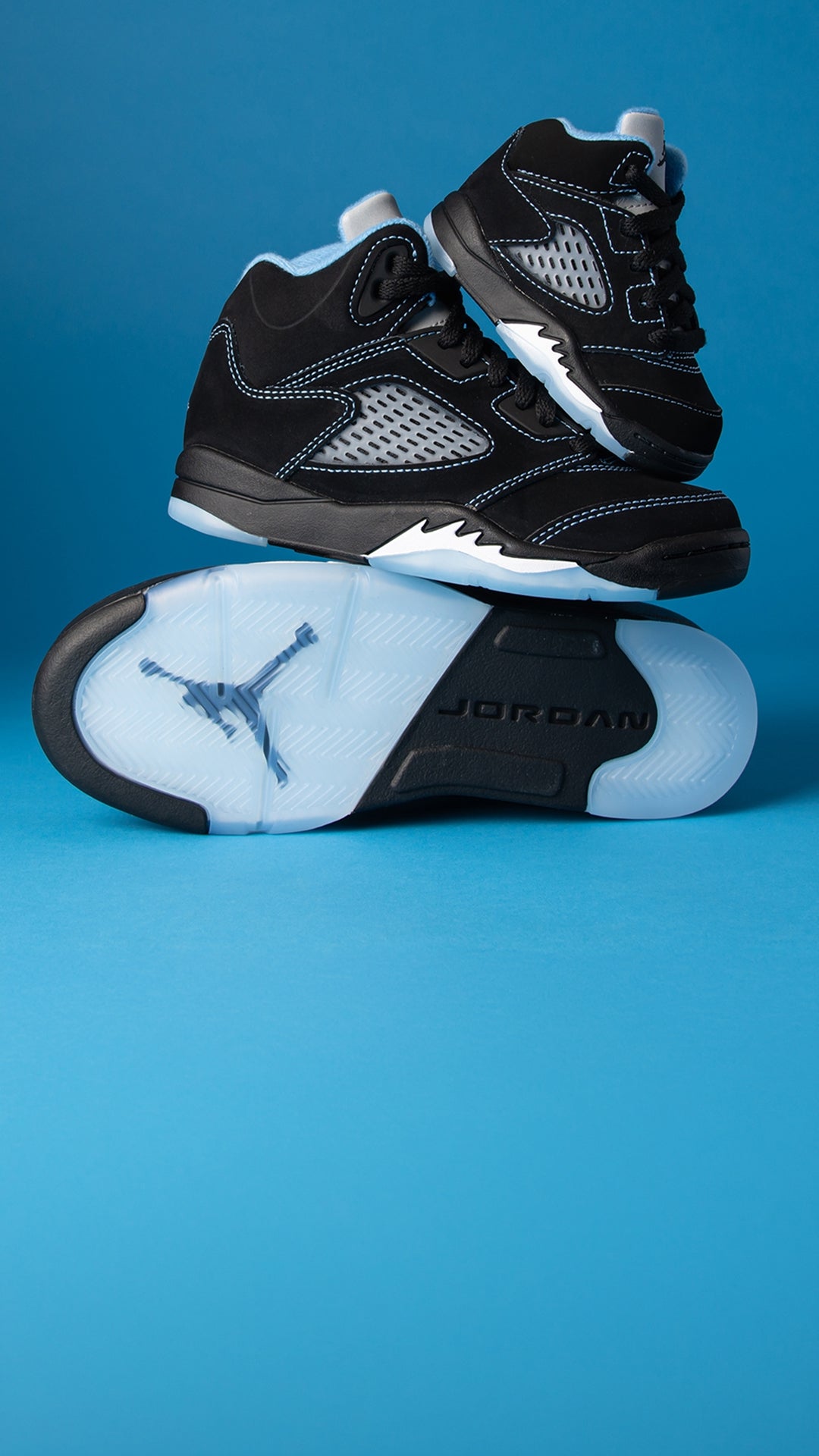 Jordan Retro 5 'Black & University Blue'
