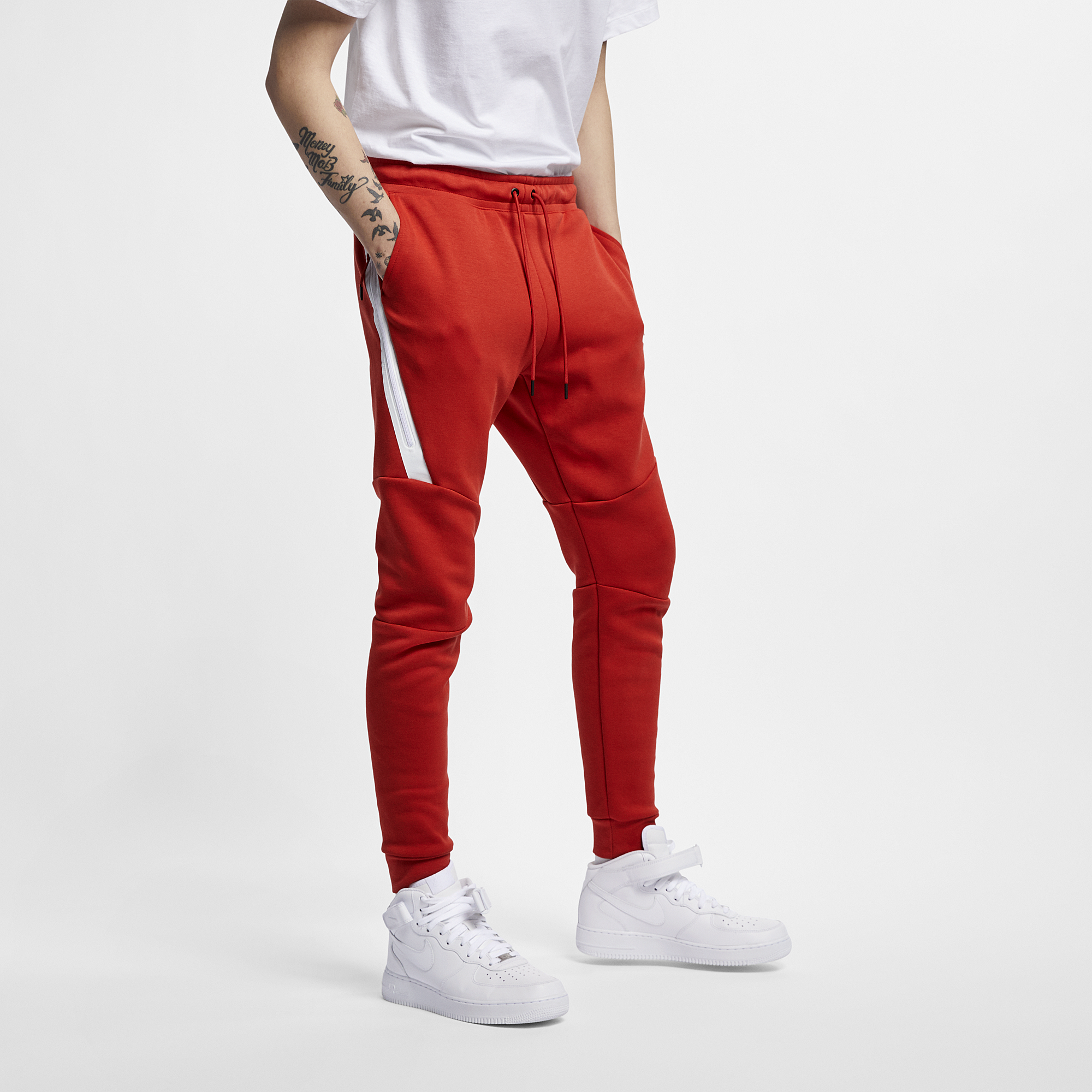 nike tech fleece jogger white