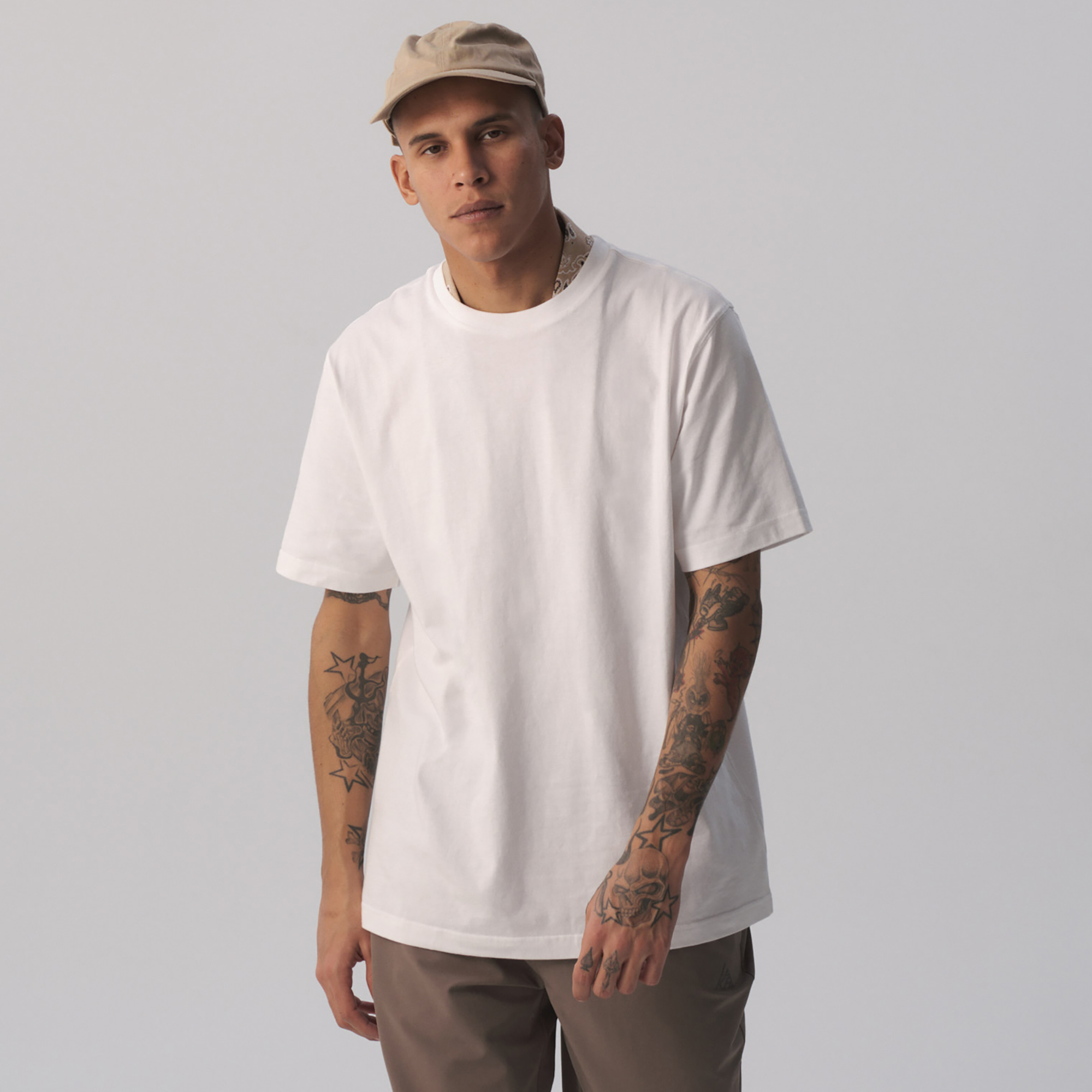 Foot locker plain 2024 white t shirts