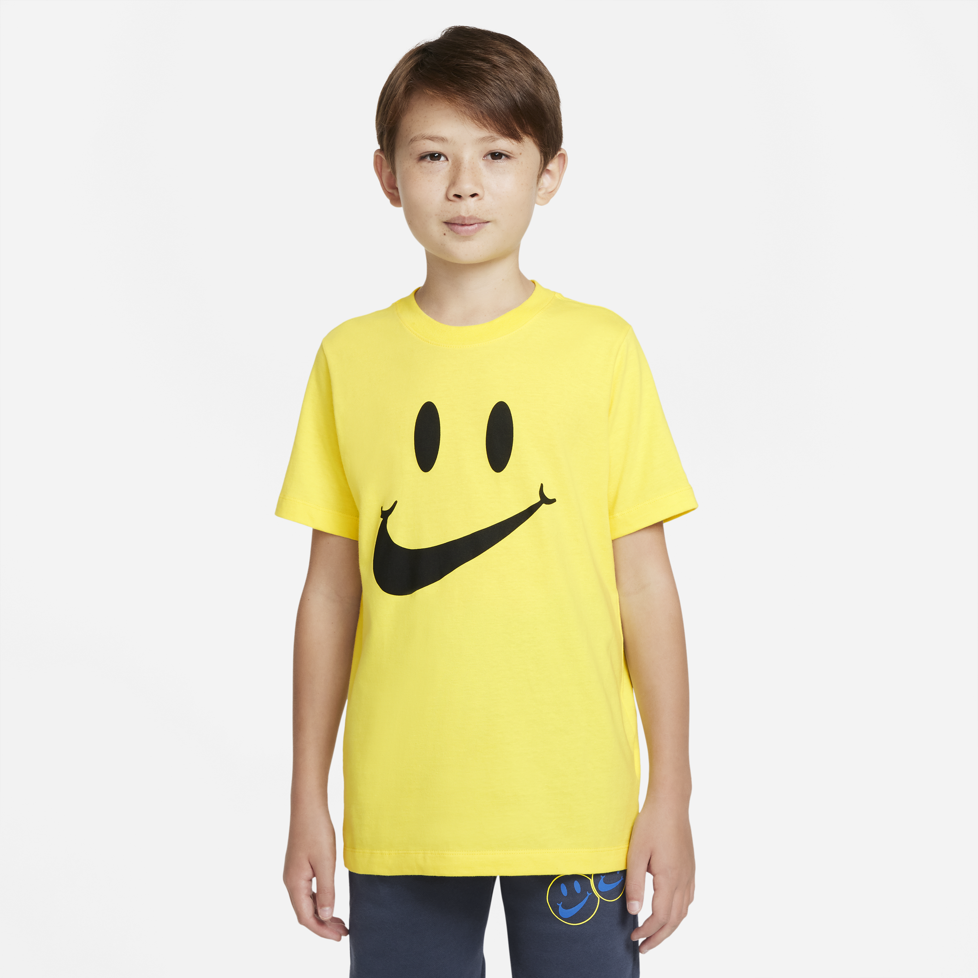 Nike smiley store face shirt