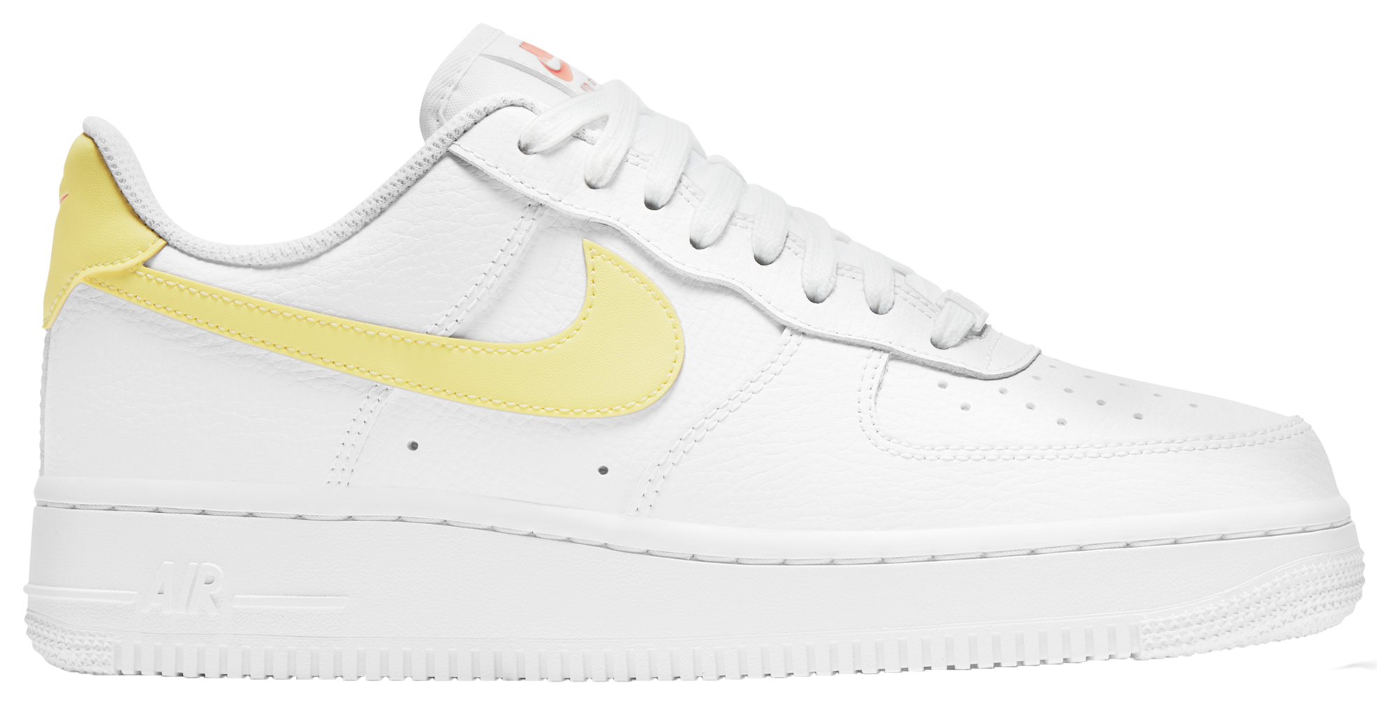 womens nike air force 1 07 le low