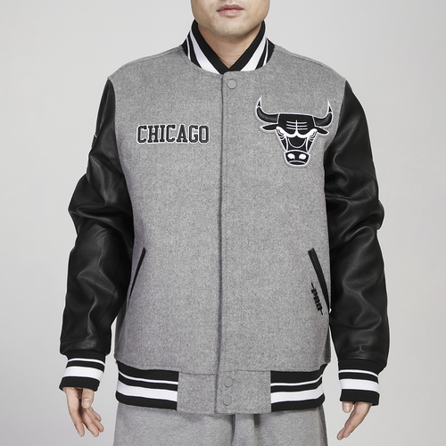 

Pro Standard Mens Chicago Bulls Pro Standard Bulls Varsity Jacket - Mens Heather Grey/Black Size XL