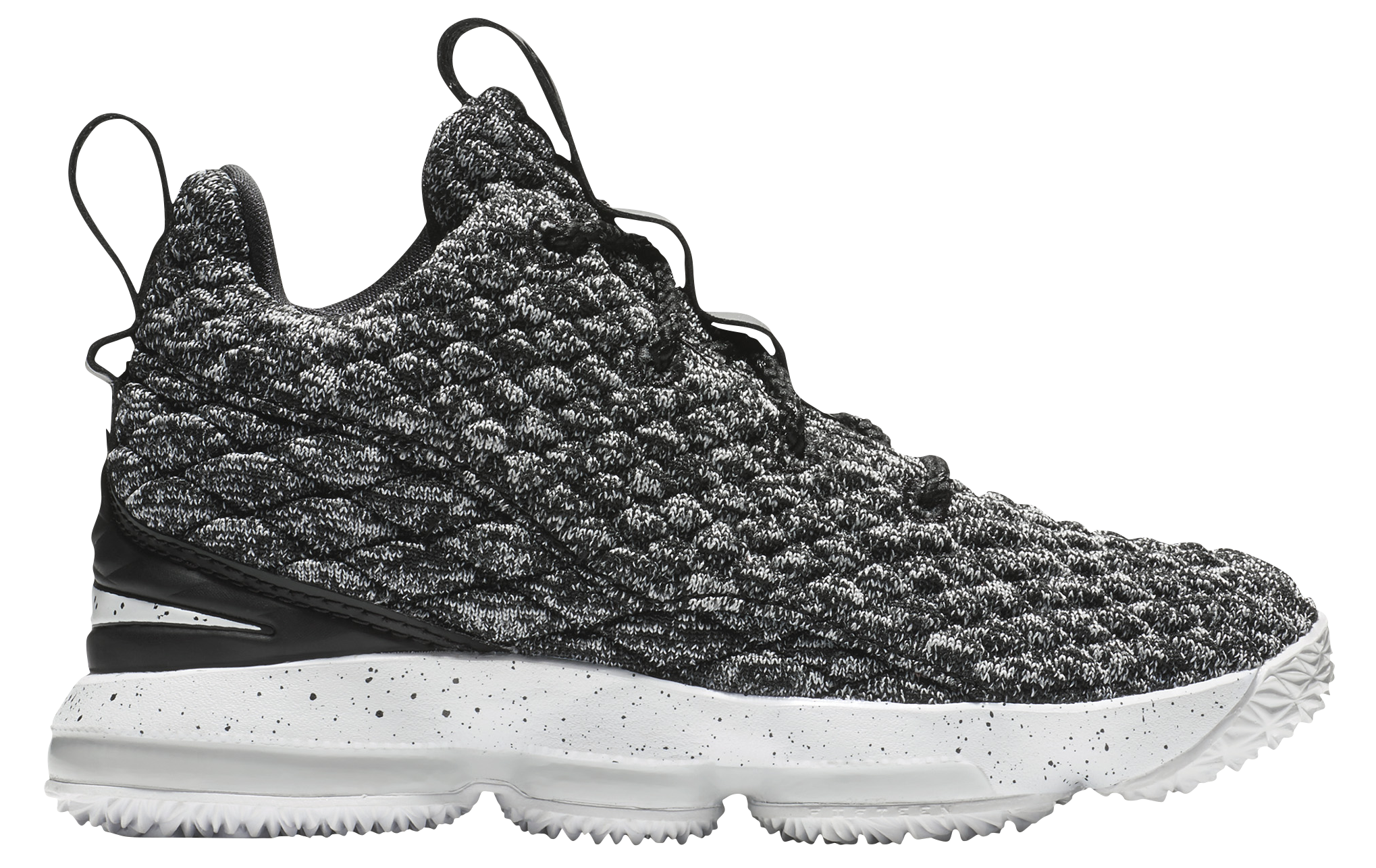 footaction lebron 15