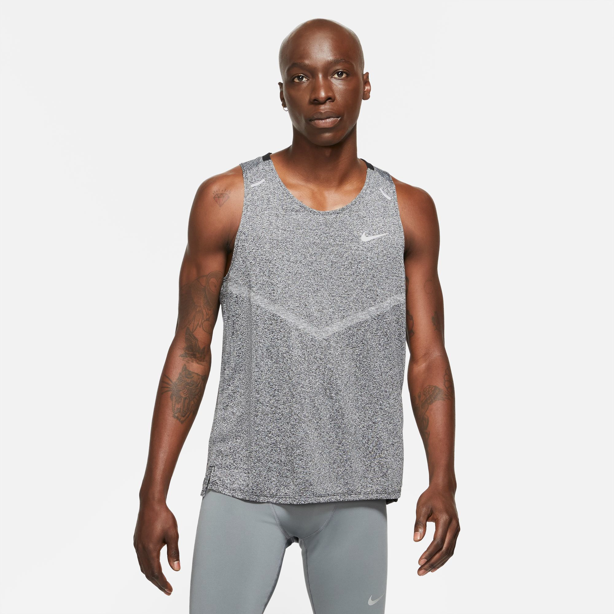 Nike rise 365 on sale top