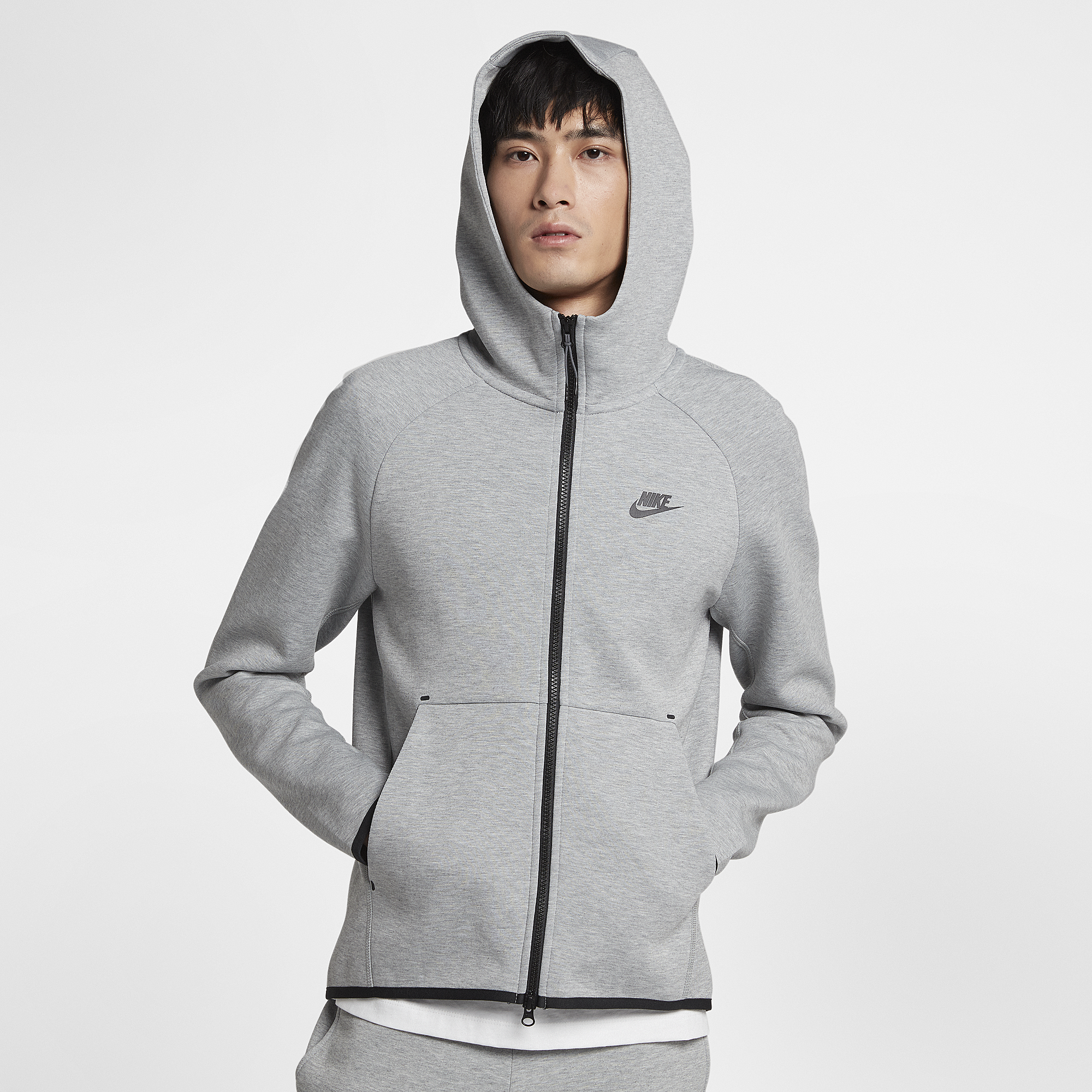 nike tech tracksuit footlocker