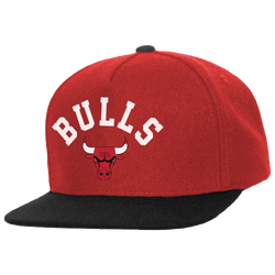 Adult - Mitchell & Ness Bulls Rev Underarch Snap Cap - Red/Black