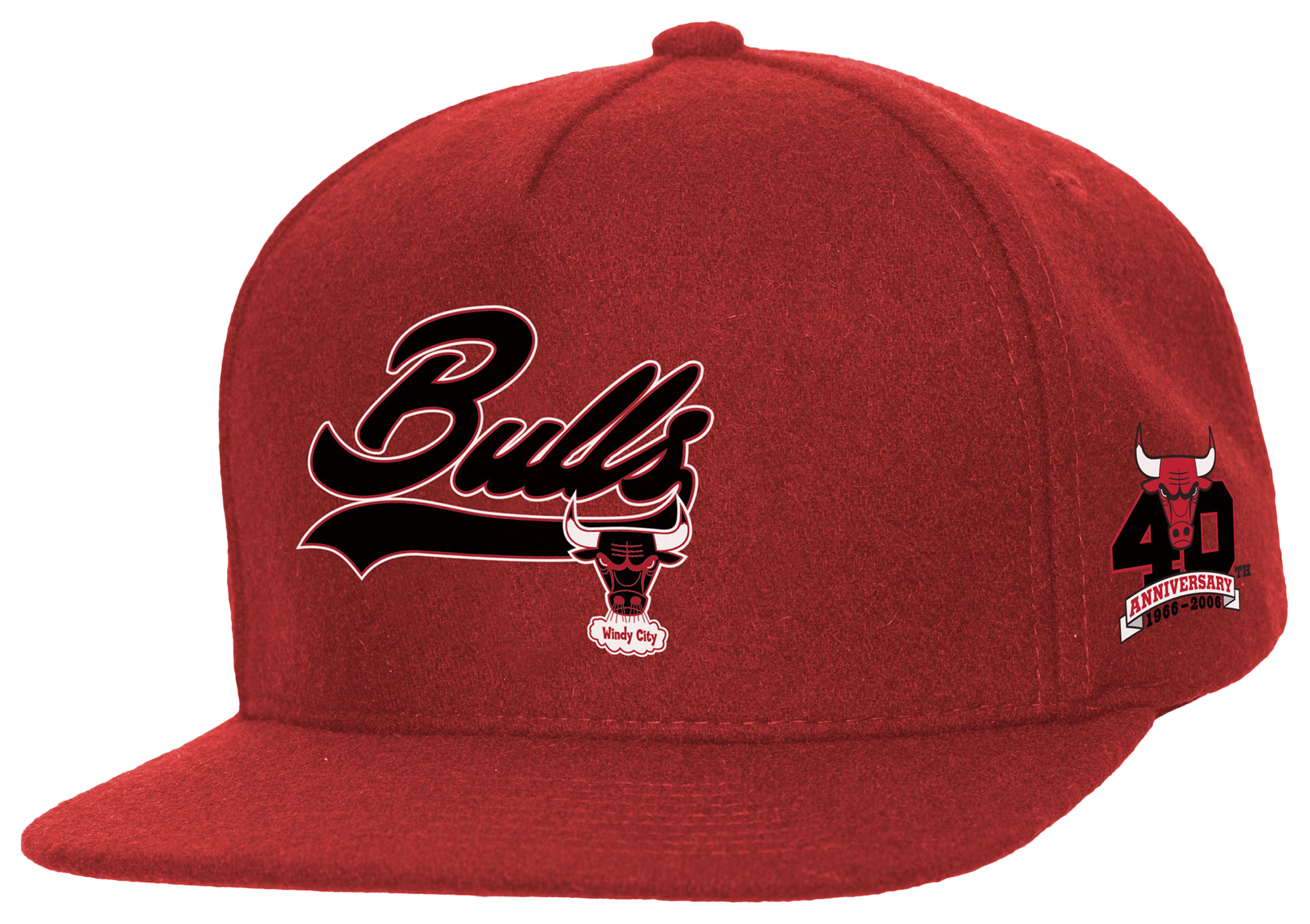 Mitchell & Ness Bulls Oversweep Snap Cap | Champs Sports