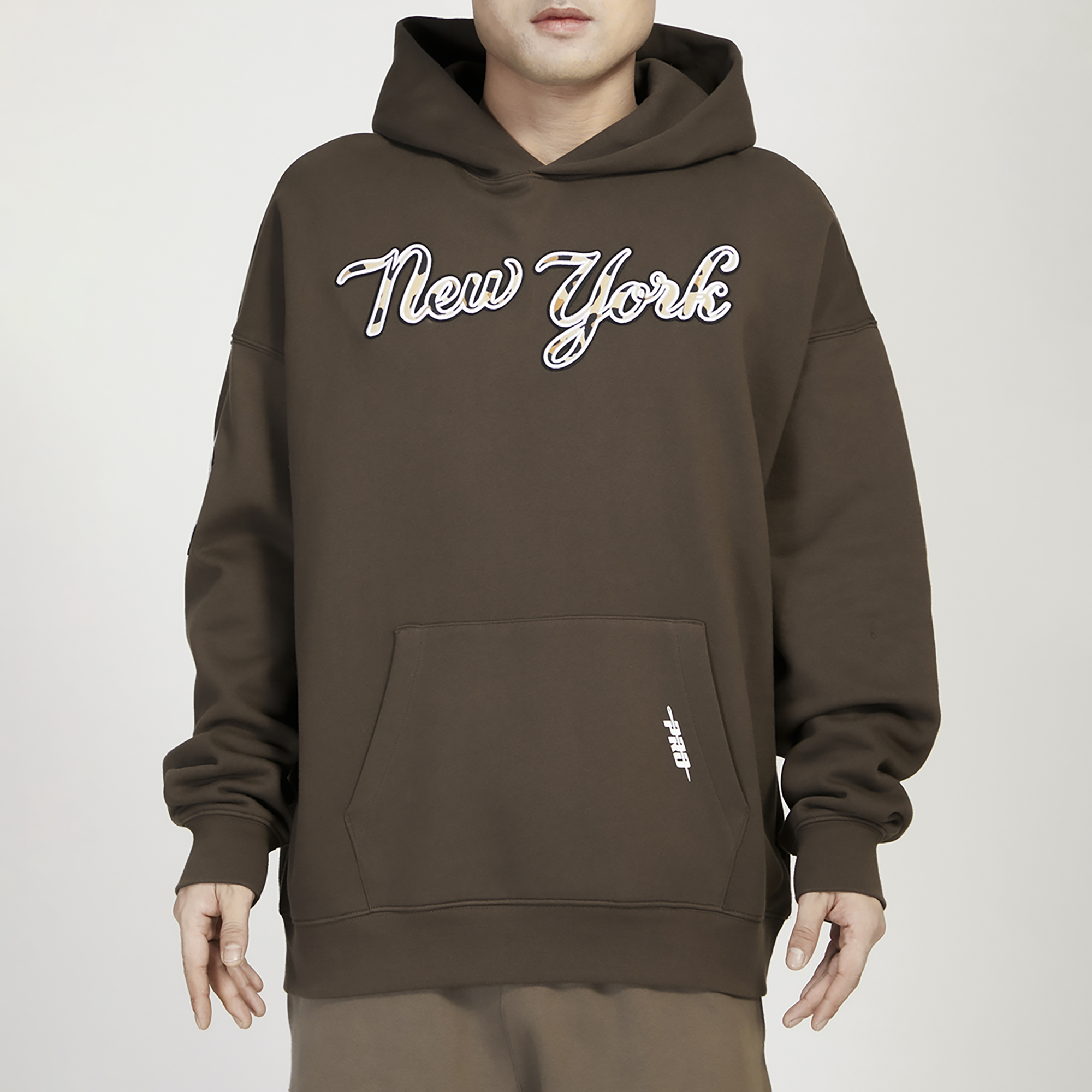 Pro Standard Yankees Animal Drop Shoulder Hoodie