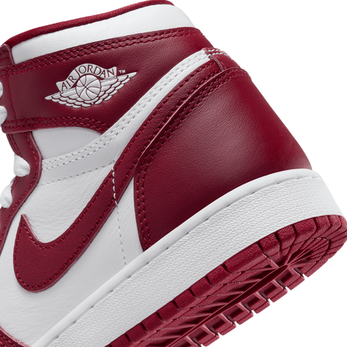 Nike jordan 1 high red hotsell