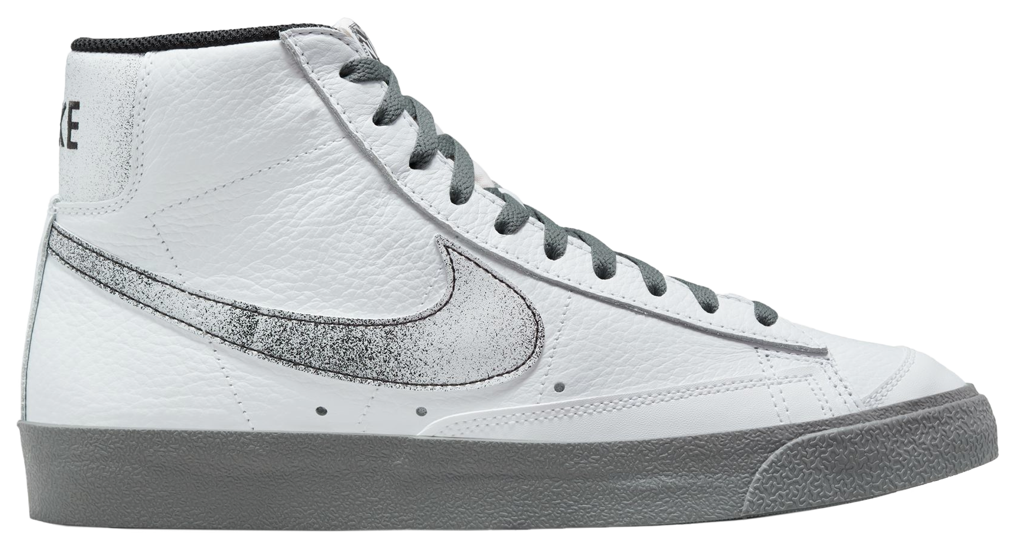 Nike blazer hot sale white mid