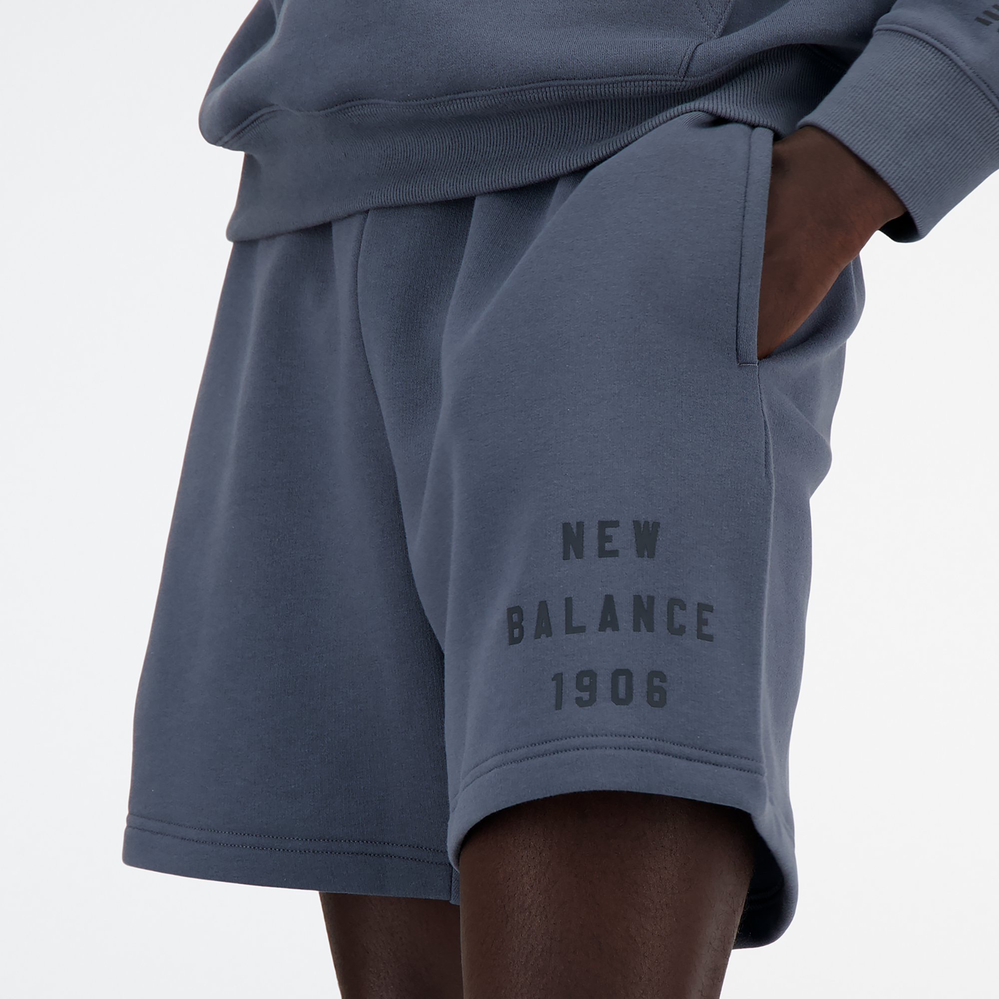 New Balance Iconic Collegiate 7" Fleece Shorts