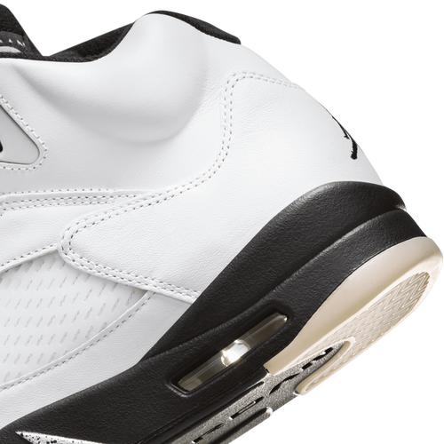 Foot locker jordan retro 5 online